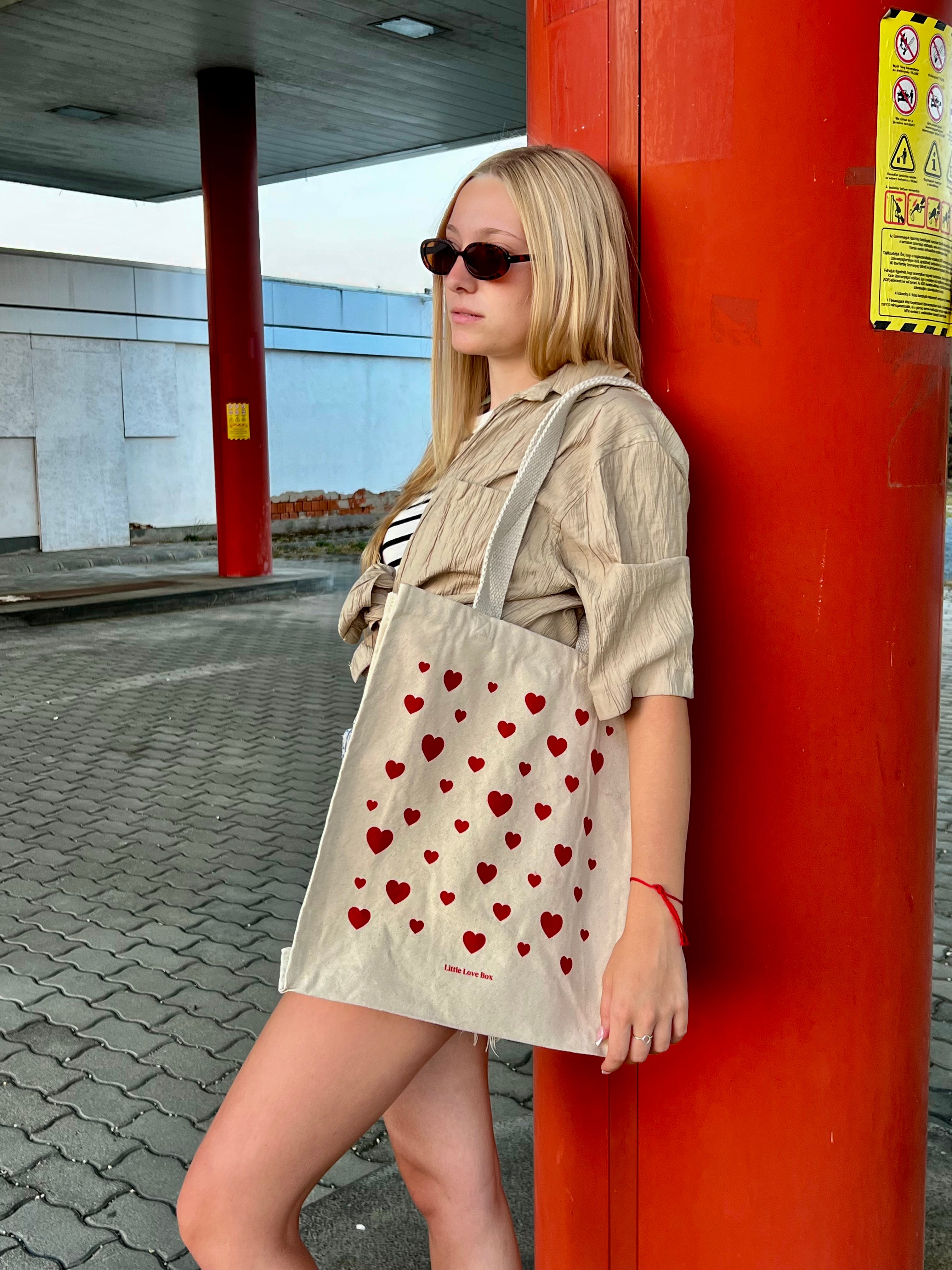 Limitált Little Love Box vászontáska - Szívecskés