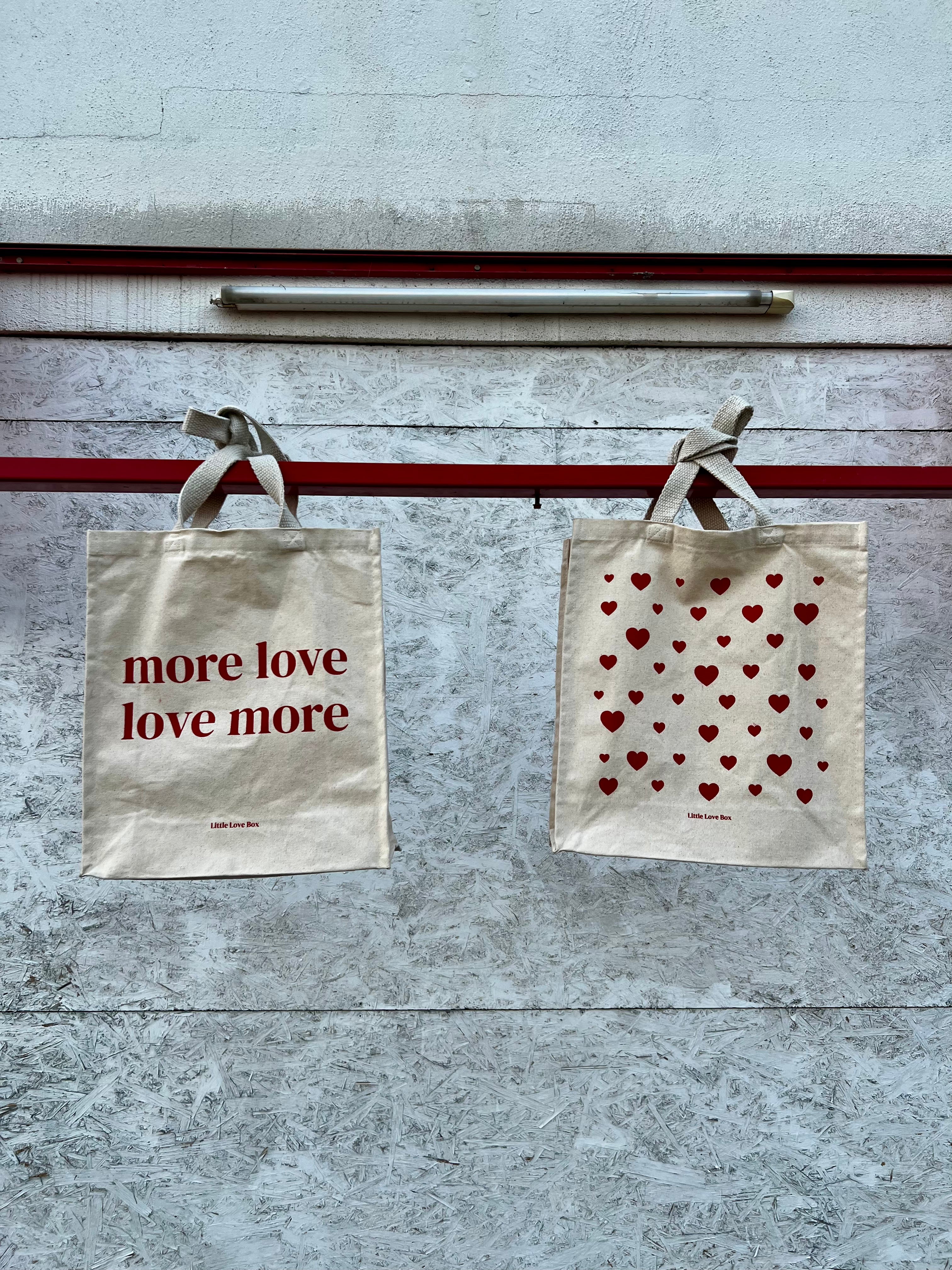 Limitált Little Love Box vászontáska - Love More More Love