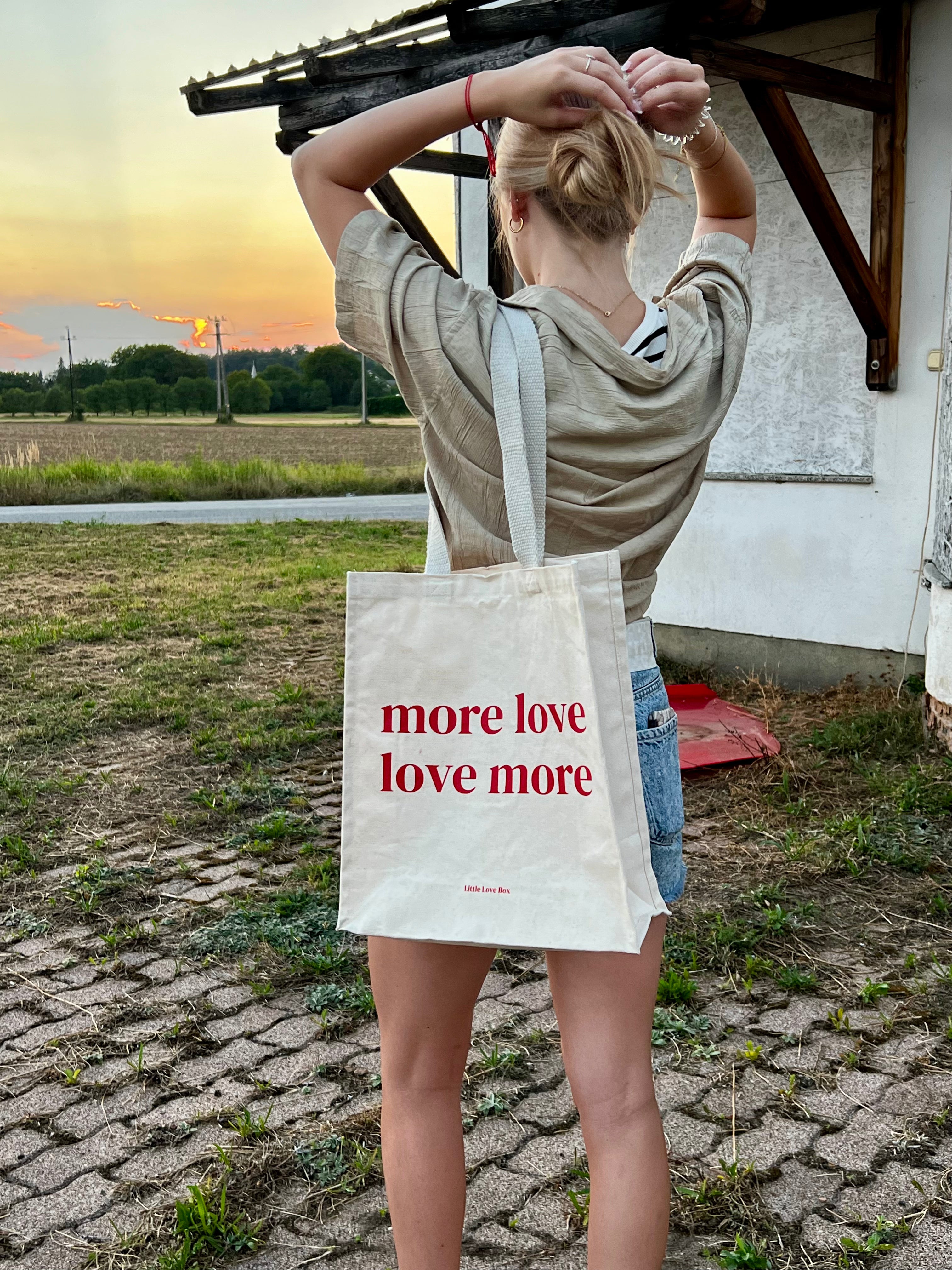 Limitált Little Love Box vászontáska - Love More More Love
